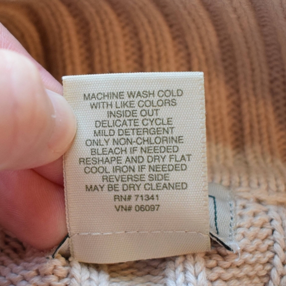 LL Bean Turtle Neck Cable Knit Womens Pullover Sweater Size M Medium Cream Ivory - Picture 6 of 8